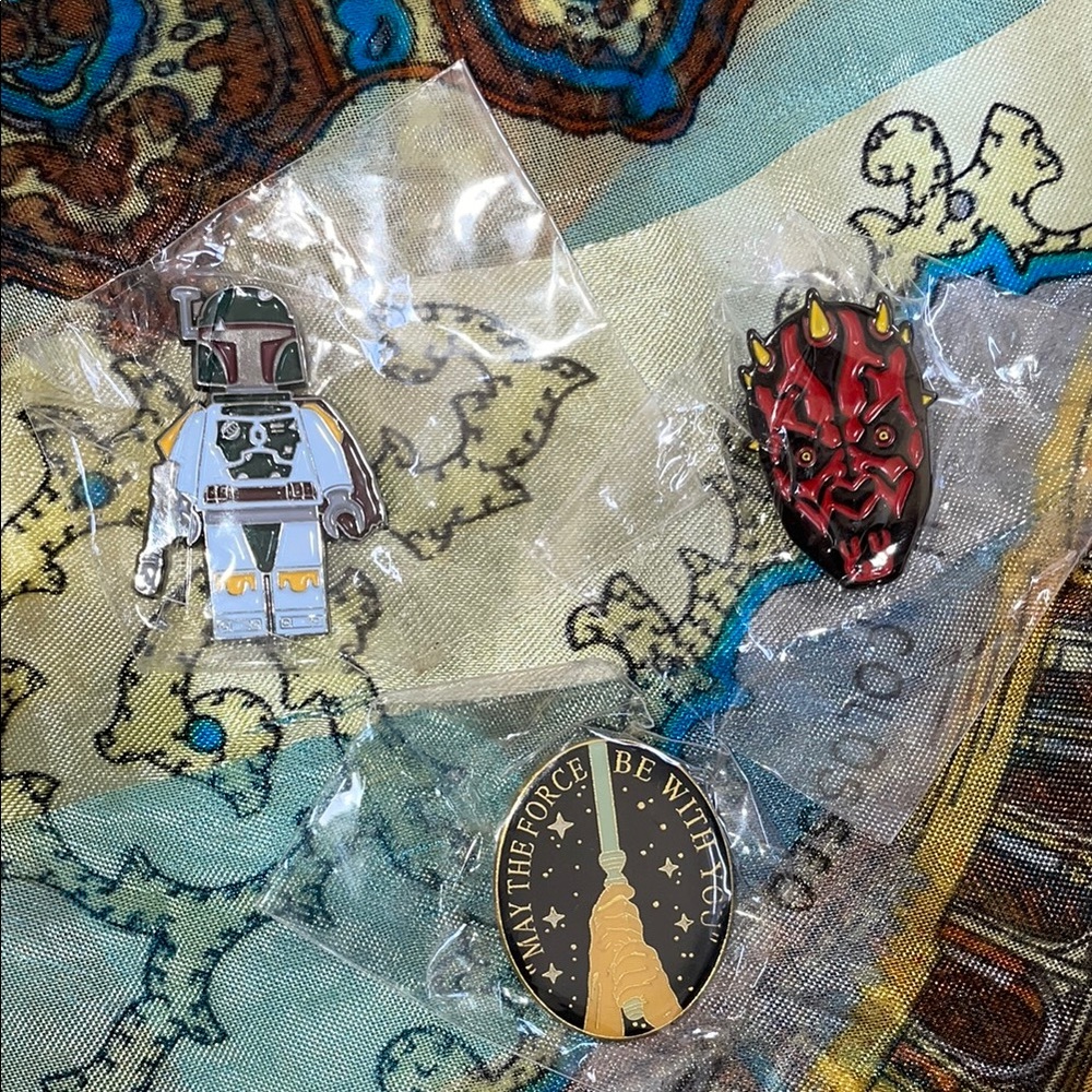 Star Wars Enamel Pin Set